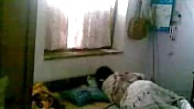 XXX pas d'inscription  Orange video xxl black gratuit poupée joyeusement sauté sur une montagne lance