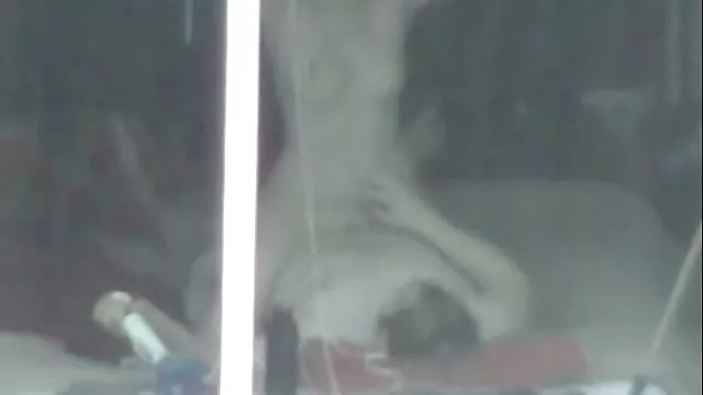 XXX pas d'inscription  Mauvaise main sous l'évier et l'enfant n'était pas film porno xxxl gratuit confondre