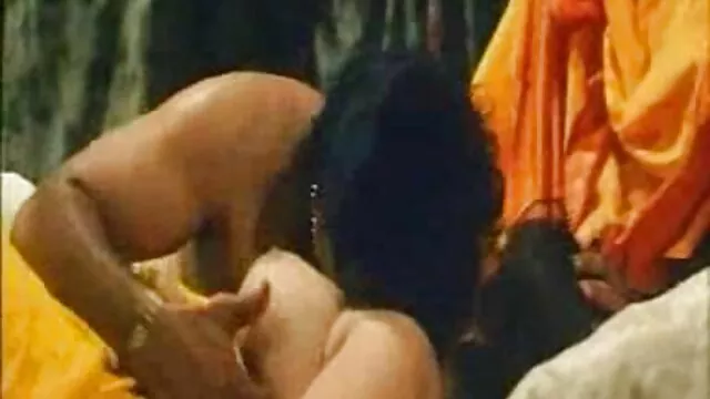 XXX pas d'inscription  Oncle baise xxxl porno gratuit deux lesbiennes