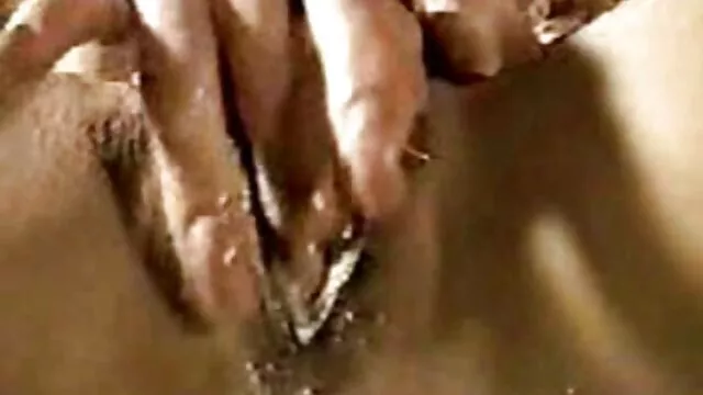 XXX pas d'inscription  Fille coups de pied et tire sur la caméra film sex xxl gratuit