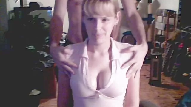 XXX pas d'inscription  Grand-père prend voir video xxl gratuit des mamelons