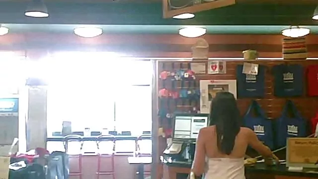 XXX pas d'inscription  Ce professeur film porno xxl français gonflé a profité de son collègue et étudiant au bureau