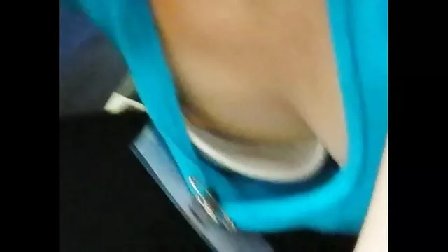XXX pas d'inscription  Écraser l'endroit avec des jouets et faire du forage anal film xxl amateur