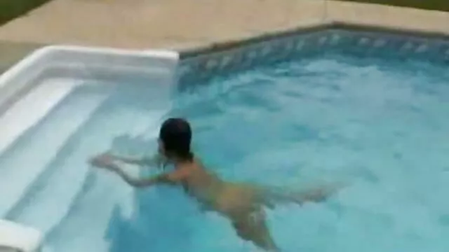 XXX pas d'inscription  Brune se un film porno xxl prend une grosse bite dans sa bouche