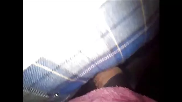 XXX pas d'inscription  Homme à la caméra comment lui video xxxl gratuit donner la langue