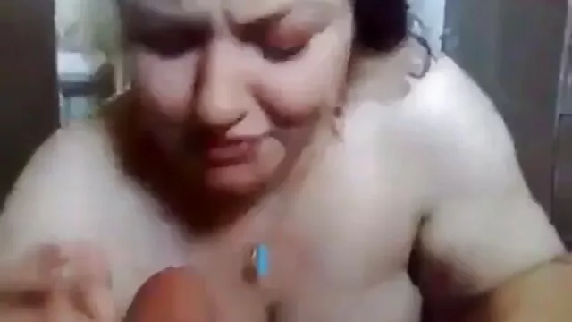 XXX pas d'inscription  Agité chienne charmes elle-même et se film xxl tukif masturbe