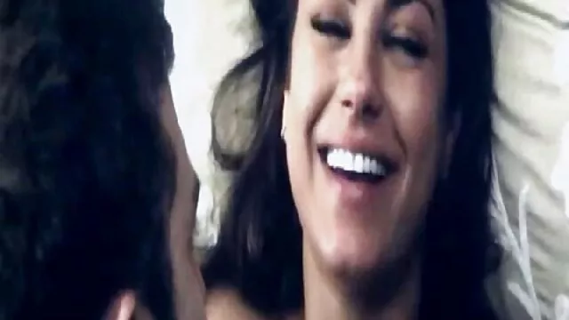 XXX pas d'inscription  Cutie brille amis tout en prenant des photos video porno xxxl gratuit sur la caméra
